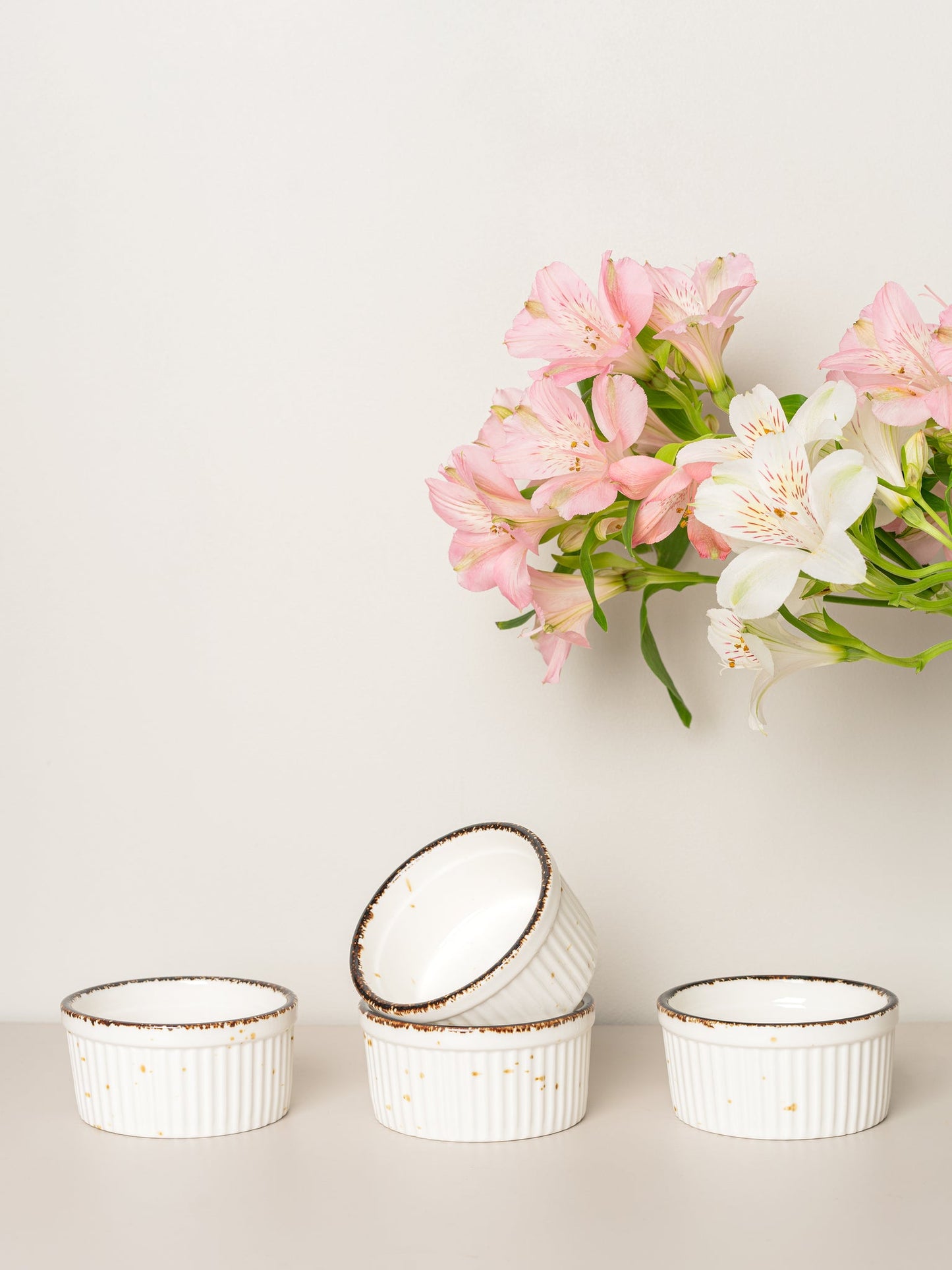 Porcelain Ramekins 6oz, Set of 6 - Creme Brulee Ramekins Oven Safe, Porcelain Ramekin Bowls for Custard, Lava Cakes, Pudding, Flan, Mini Desserts, Jam and Ice Cream, Single Mini Bowls. 3.5 x 1.7 in