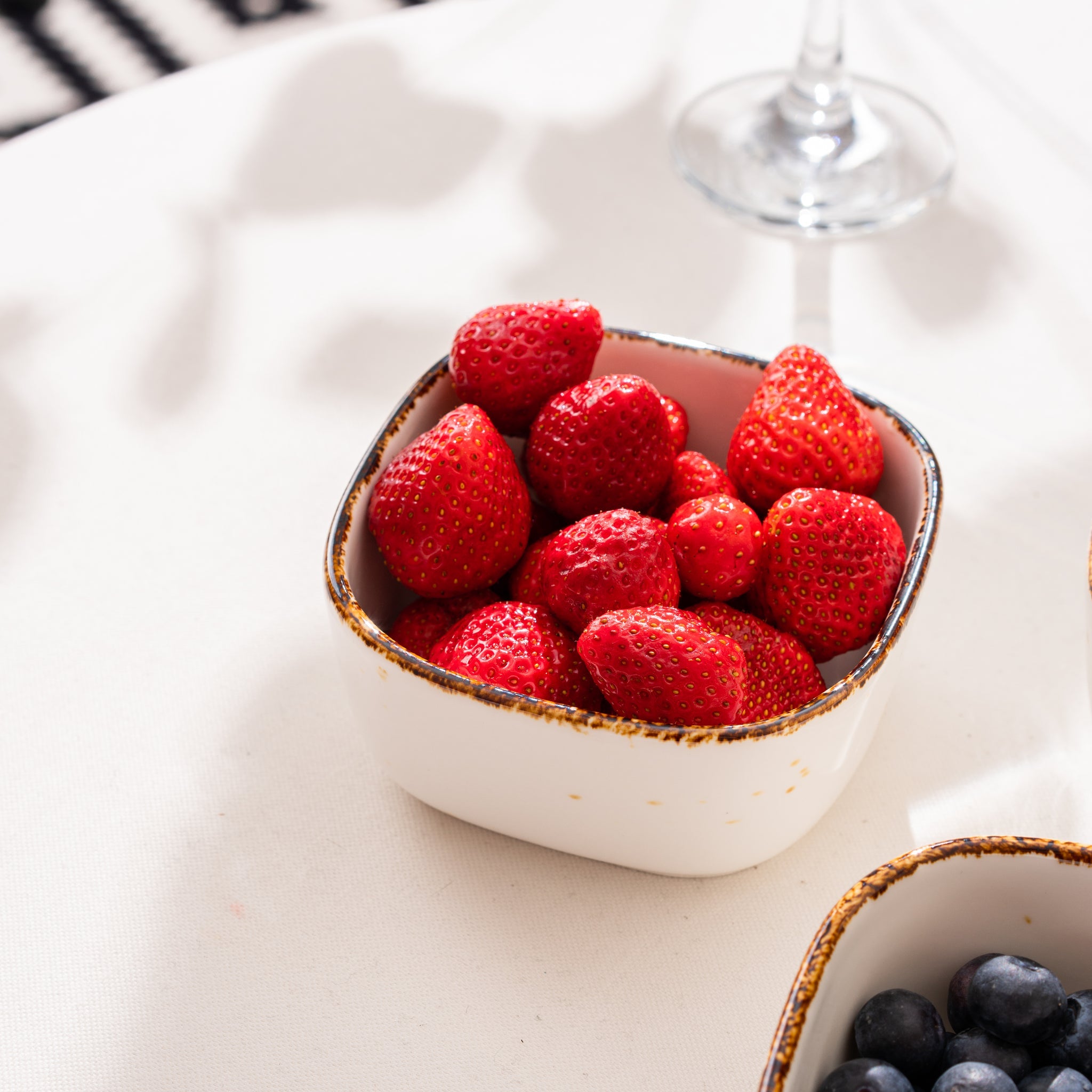 Porcelain Salad Bowls Set Of 6 - Serving Bowl for Desserts, Ice Cream, Cereal, Rice, Oatmeal - 4.2 х 2 inches - Sandy