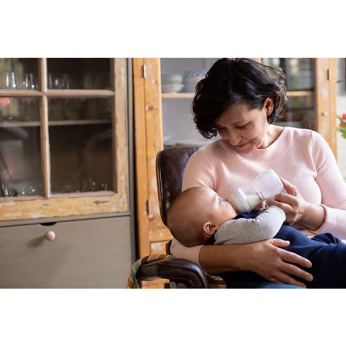 Philips Avent Natural Baby Bottle Newborn Gift Set – Model SCD837/03